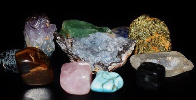O que significa sonhar com pedras preciosas?